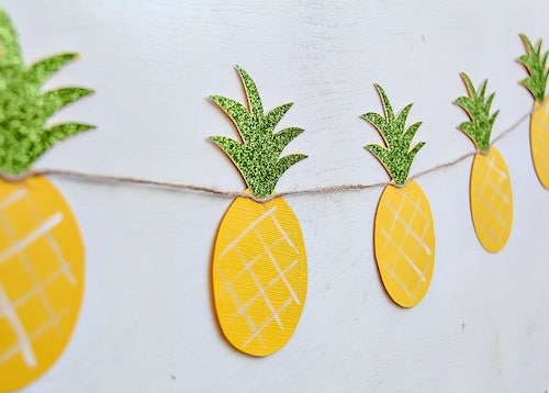 DIY Summer Pineapple Garland