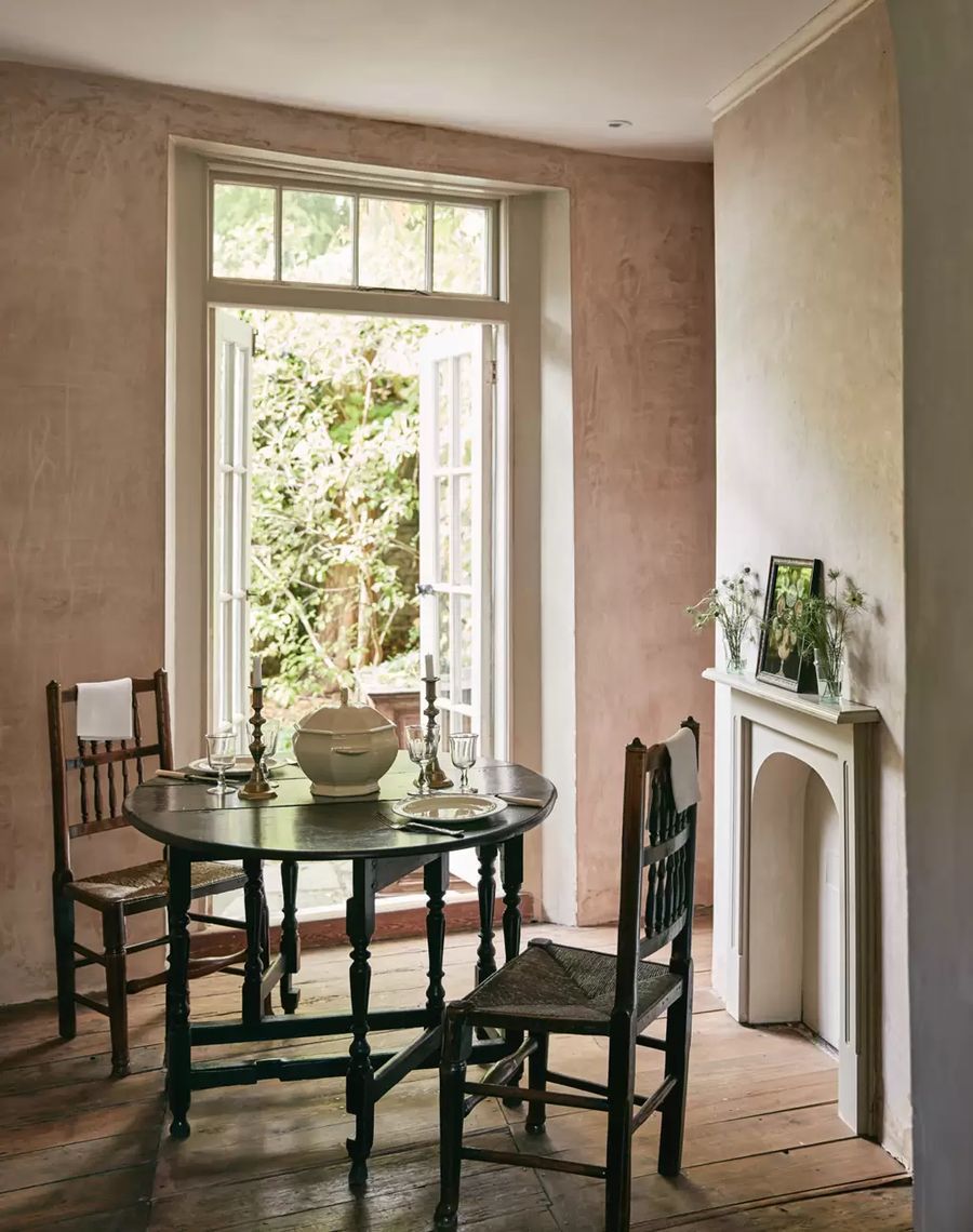 English Country Breakfast Nook via House and Garden UK