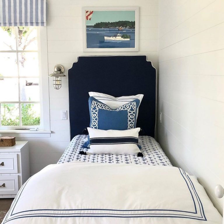 10 Nautical Bedroom Decor Ideas   Nautical Bedroom With Twin Navy Headboard Via @agk Designstudio 768x768 