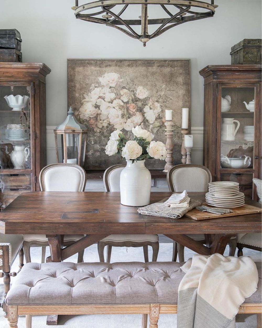 French Country Art via @sanctuaryhomedecor