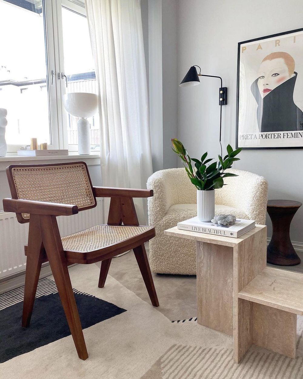 Mid-Century Modern Accent Chairs via @mdezeiner