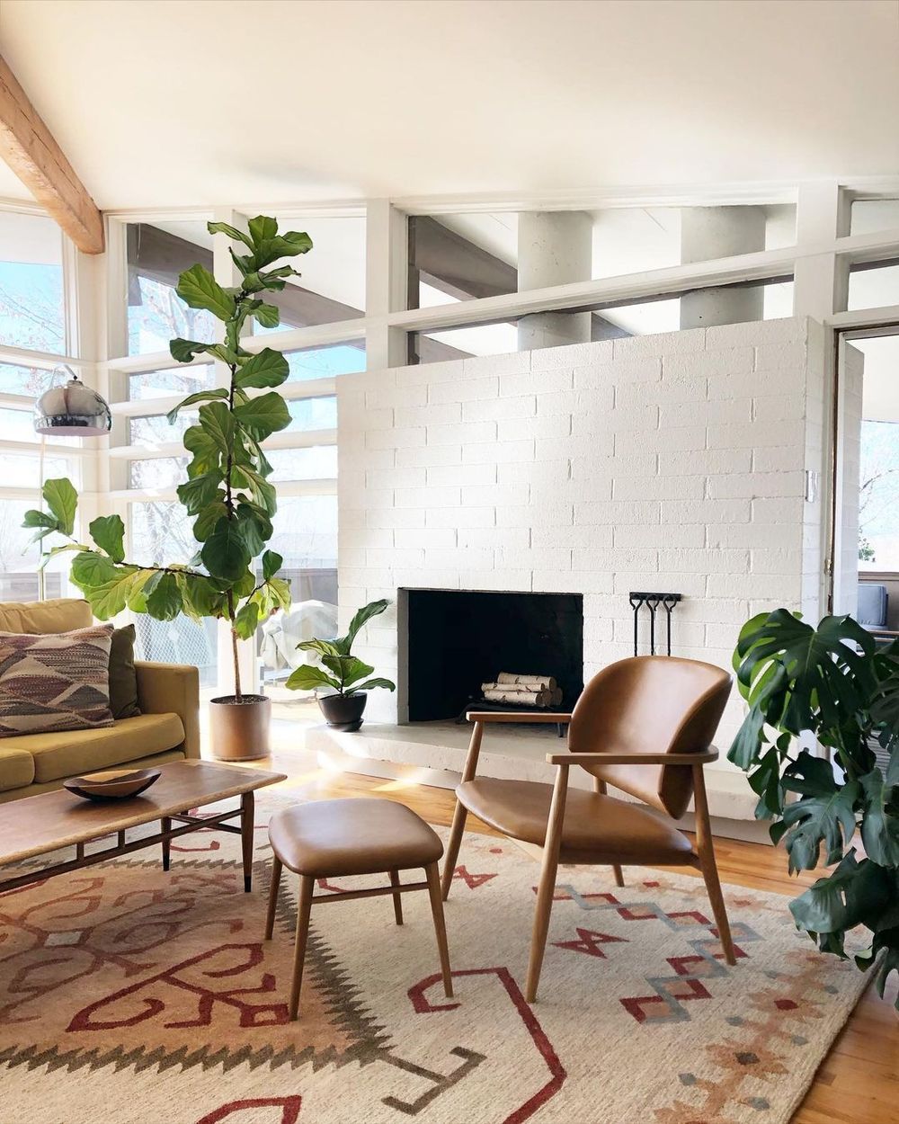 15 Mid Century Modern Fireplace Design Ideas