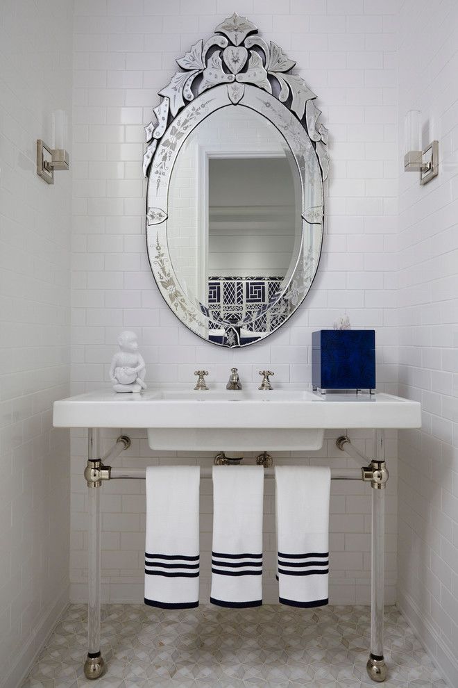 Nautical bathroom design via Pineapples Palms Etc