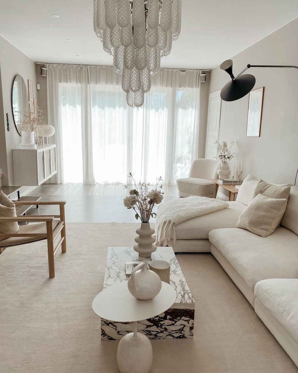 Black white neutral beige Scandi interior design color palette @susantornqvist