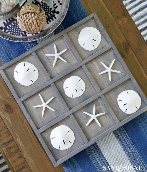 DIY Coastal Tic-Tac-Toe game decor via sandandsisal