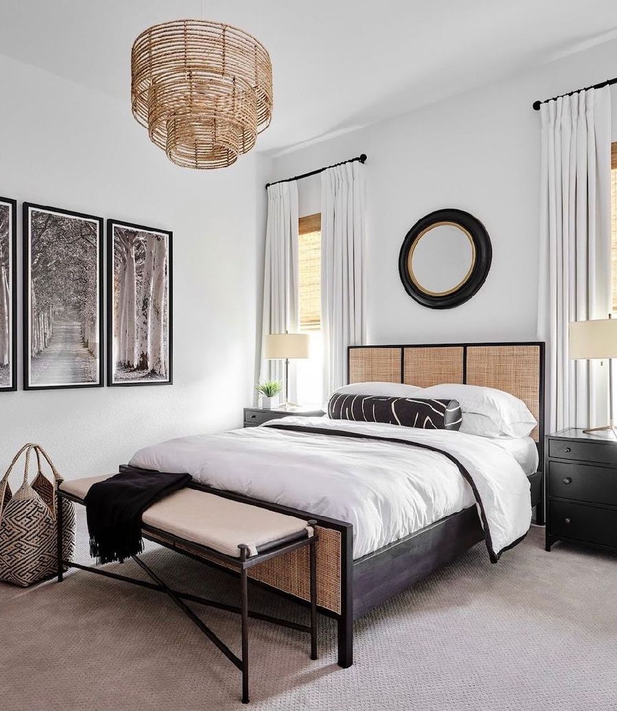 15 Guest Bedroom Essentials