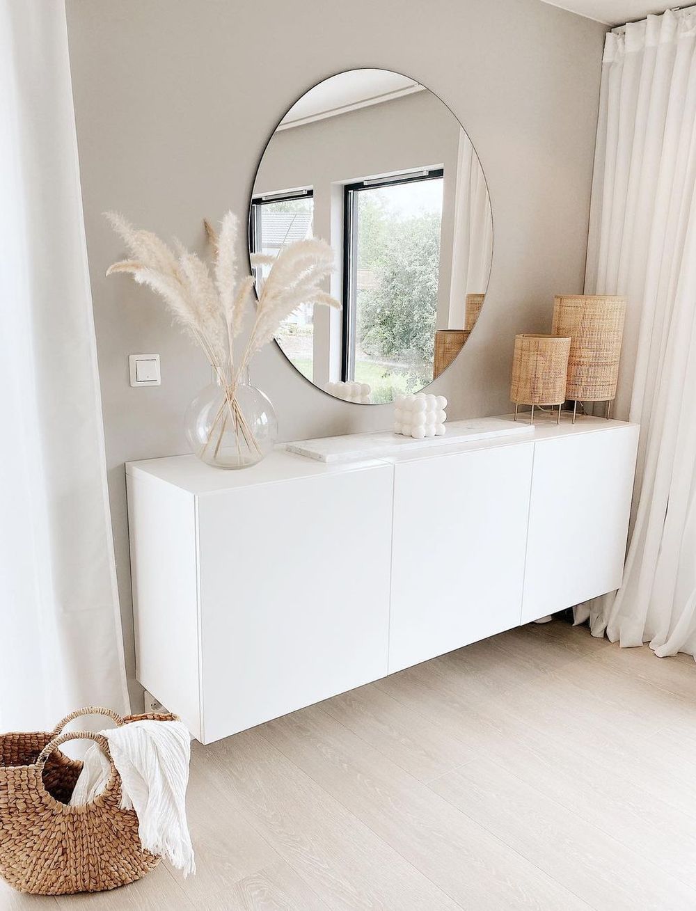 Uncluttered Simple Scandinavian Interior Design @casa_pedersen