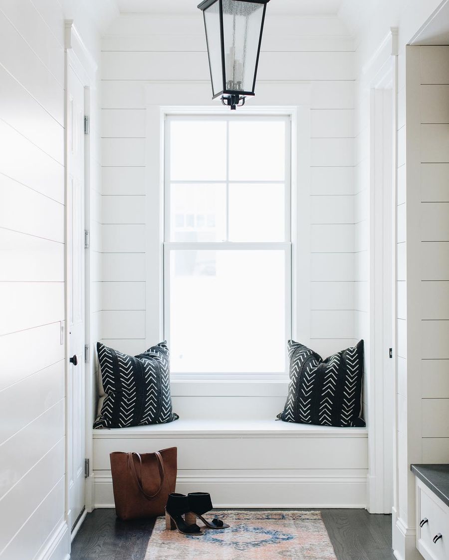 Window Seat at Entryway via @timbertrailshomes