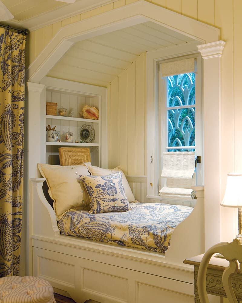 Window Seat doubles as a Day Bed via CottageJournal