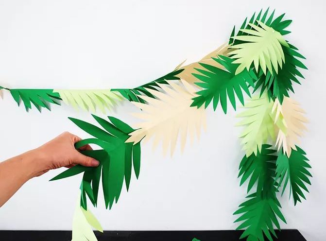 DIY Tropical Palm Leaves Garland via ohohdeco