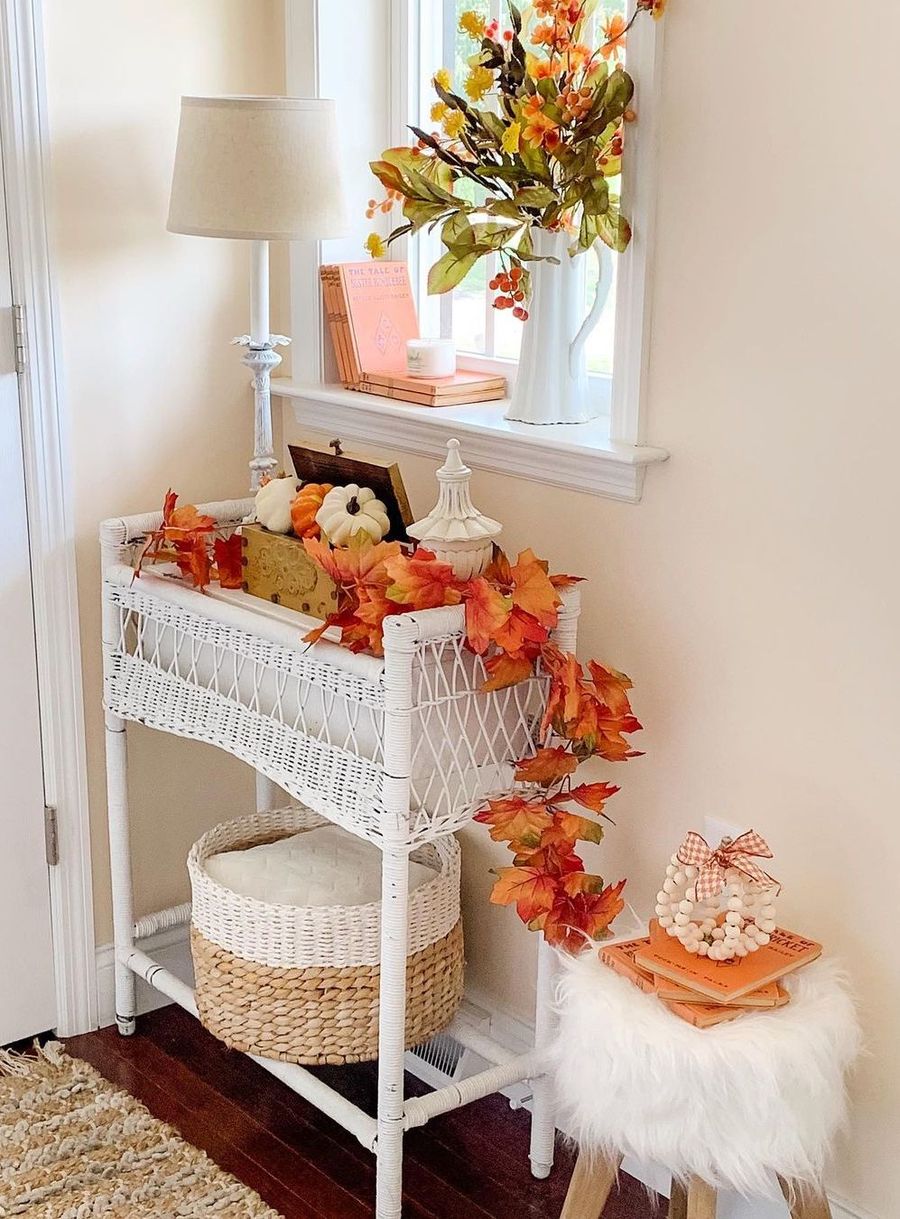 Fall Entryway Decor Ideas joannes.cozy.cottage