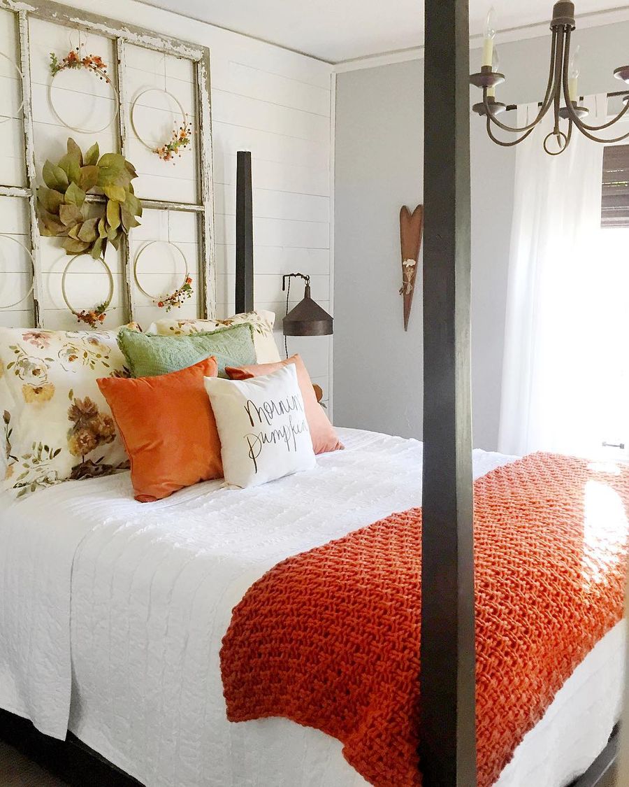 Farmhouse Fall Bedroom Decor ideas via @farmhouse_on_chestnut