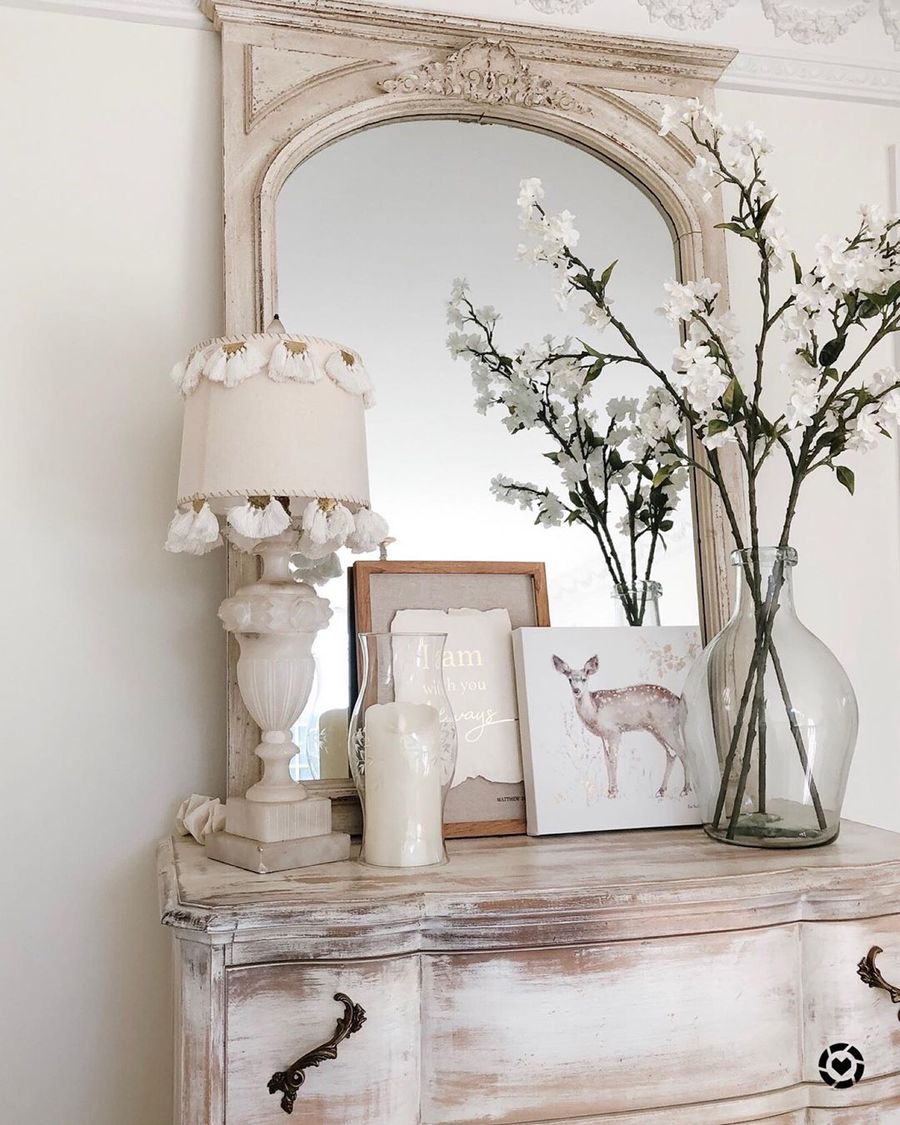 French Country Vignette via @ivorylanehome