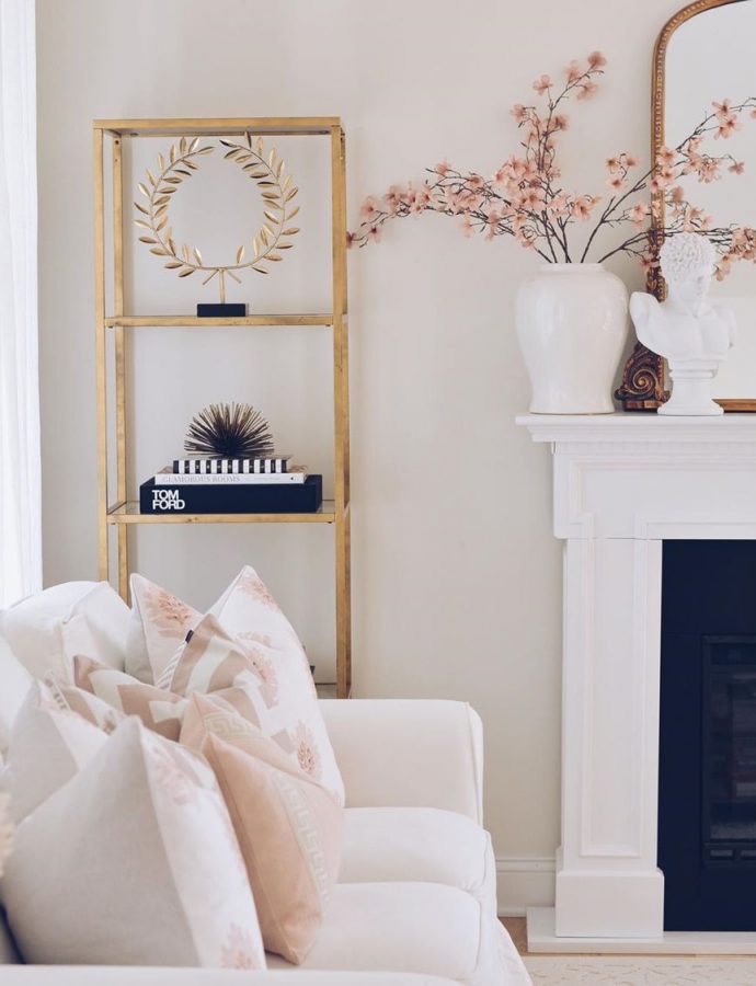15 Sleek Glam Bookcases for an Elegant Home