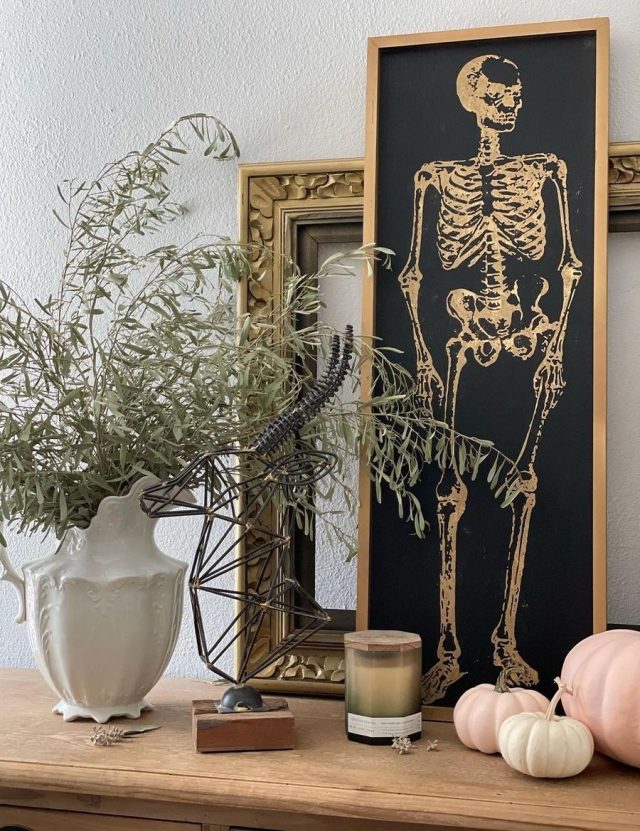 15 Halloween Wall Decor & Art Ideas