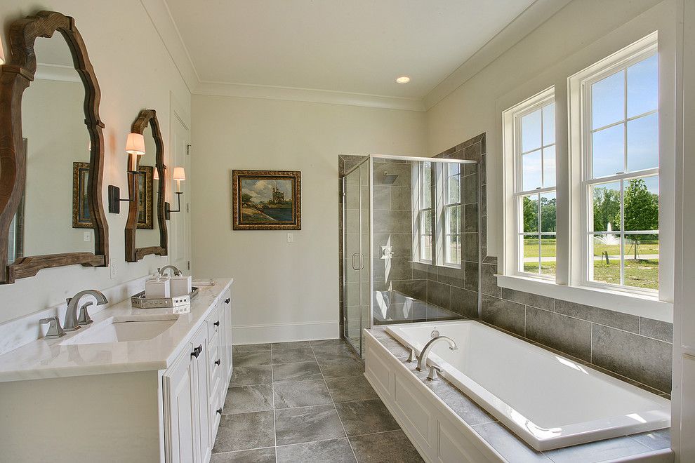 Traditional Bathroom Highland Homes Inc