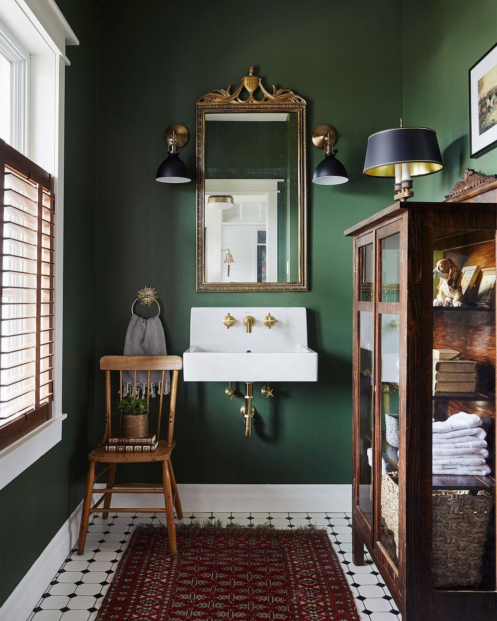 Traditional bathroom decor green walls blancmarineliving