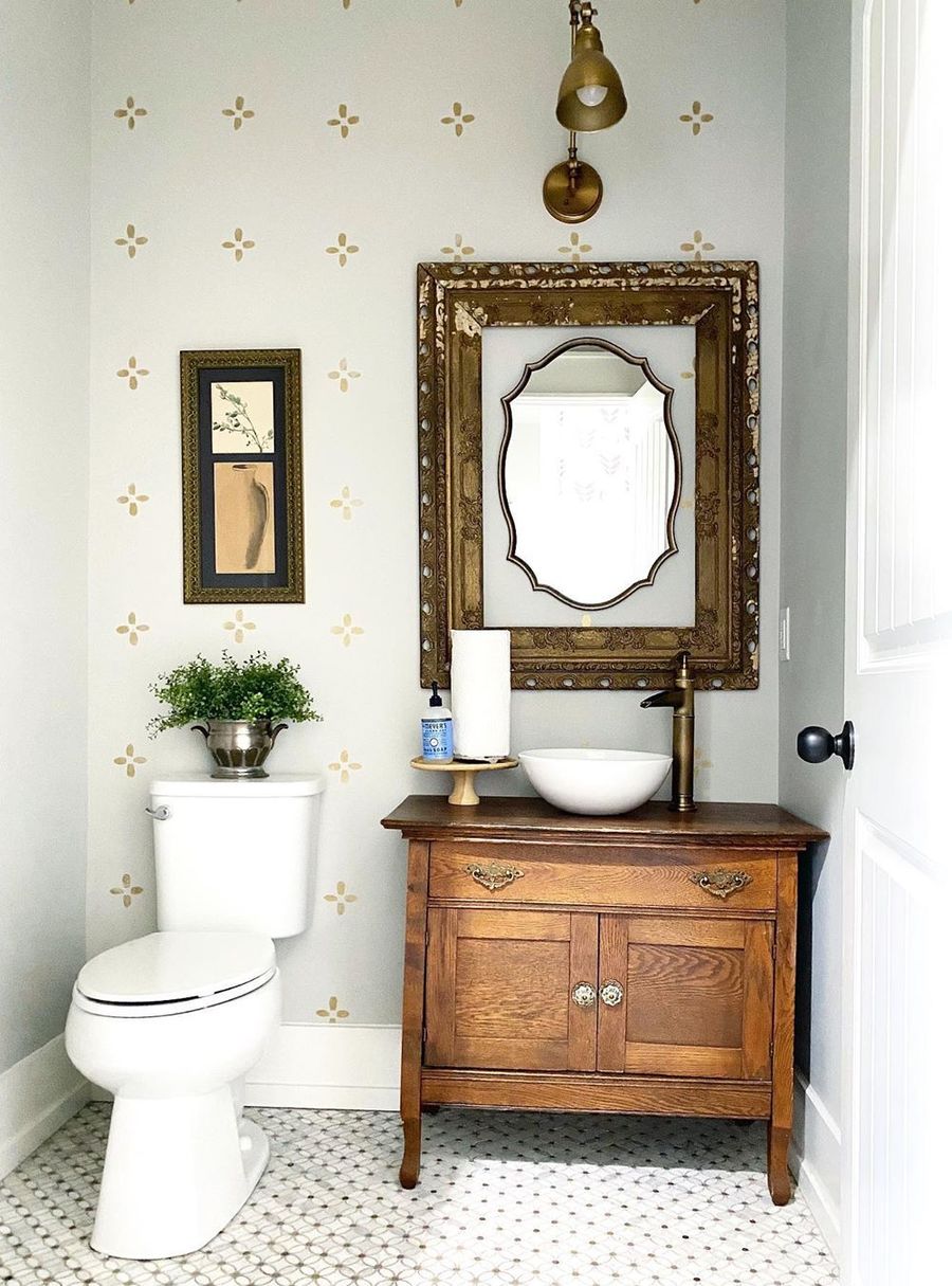 Vintage Bathroom Design via @crateandcottage