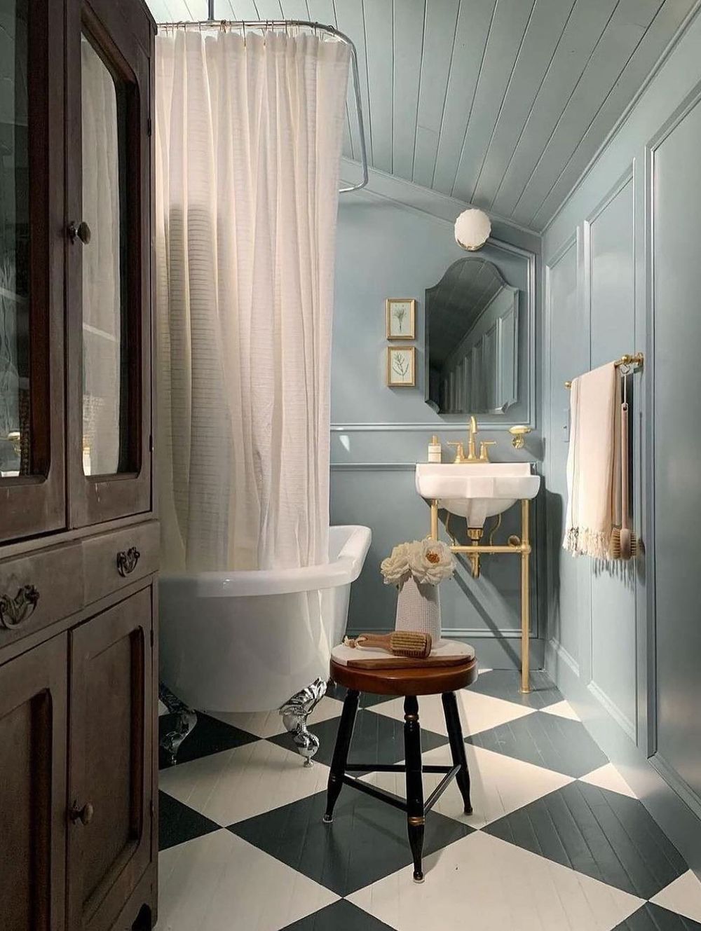 Vintage bathroom ideas Checkerboard Painted Wood Floors @kismet_house