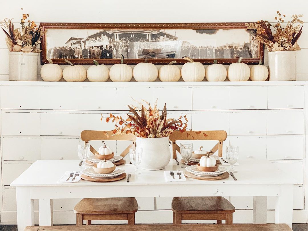 Farmhouse Thanksgiving Decor Dining Table via @c.b._designs