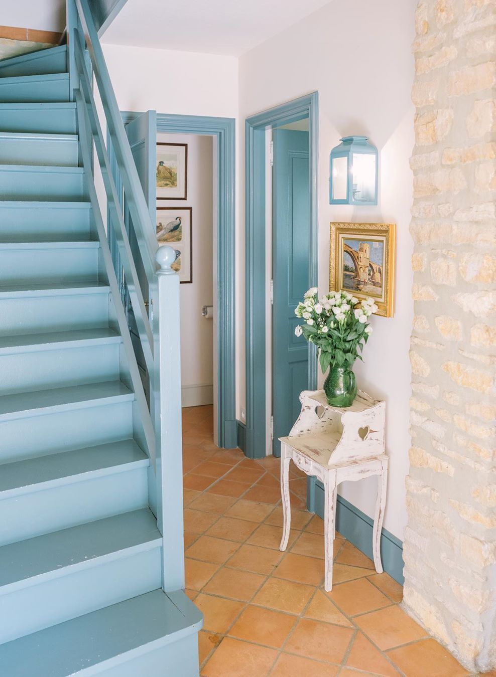 French Country Staircase Blue Decor via @provencepoiriers