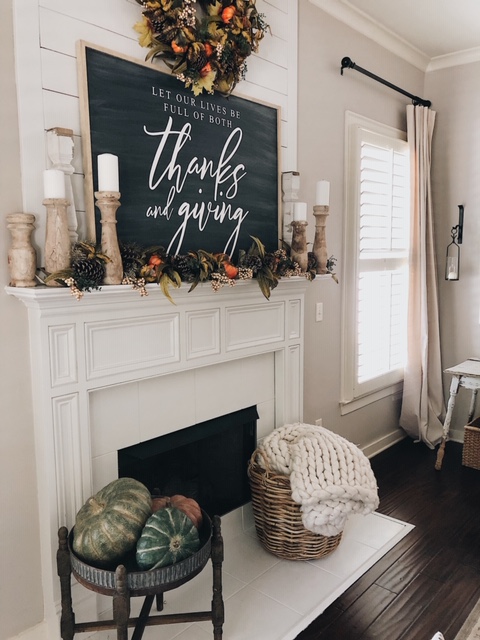 15 Festive Thanksgiving Wall Decor & Art Ideas