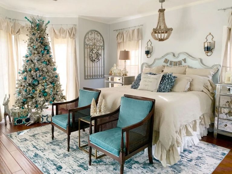 19 Best Blue Christmas Decor Ideas