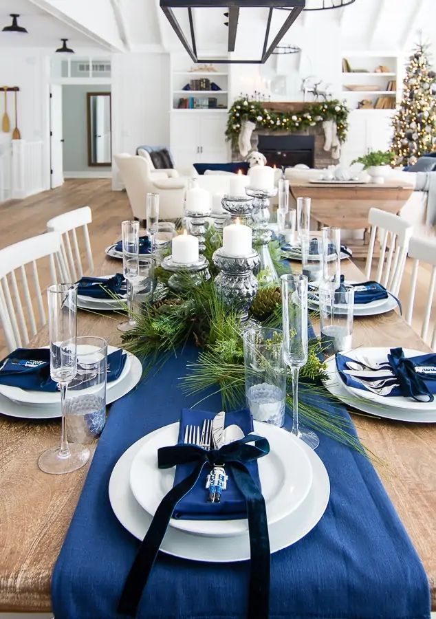 Navy Blue Christmas Table Decor via thelilypadcottage