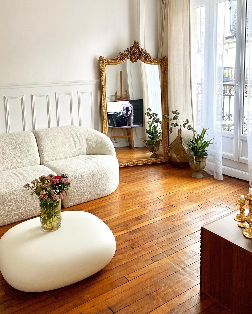 Parisian apartment decor instagram accounts @themaisone