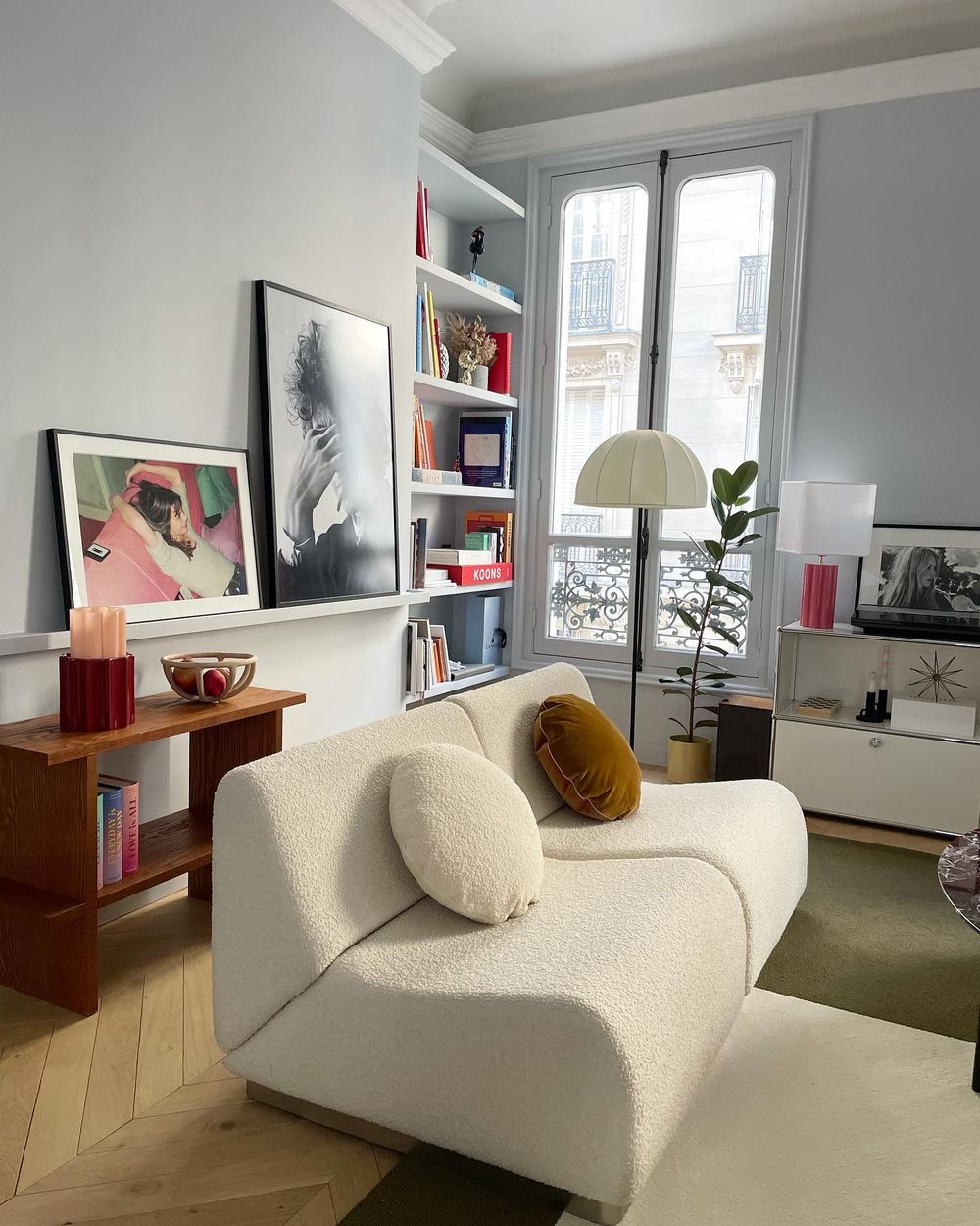 https://curatedinterior.com/wp-content/uploads/2022/03/Parisian-apartment-eclectic-decor-instagram-accounts-@constancegennari.jpg