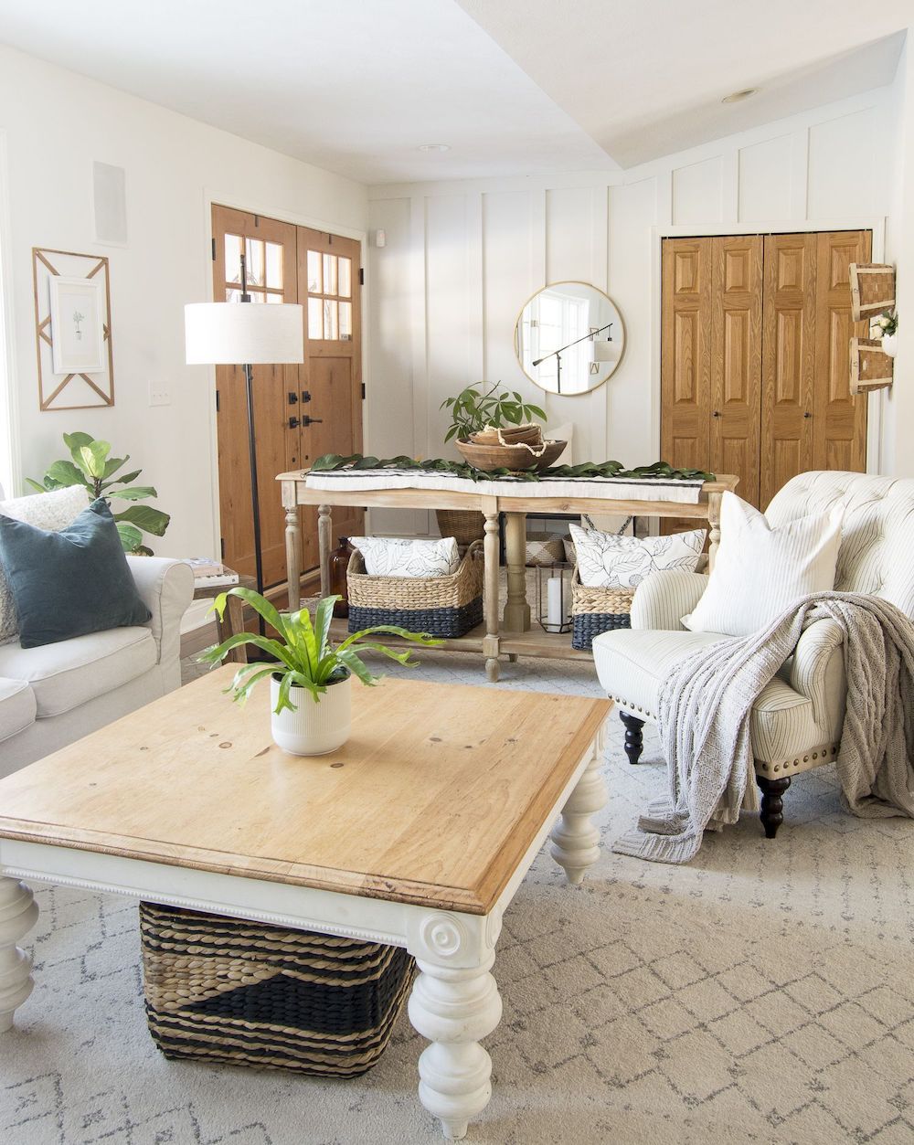 7 Must-have Farmhouse Furniture Pieces for a Cozy Home