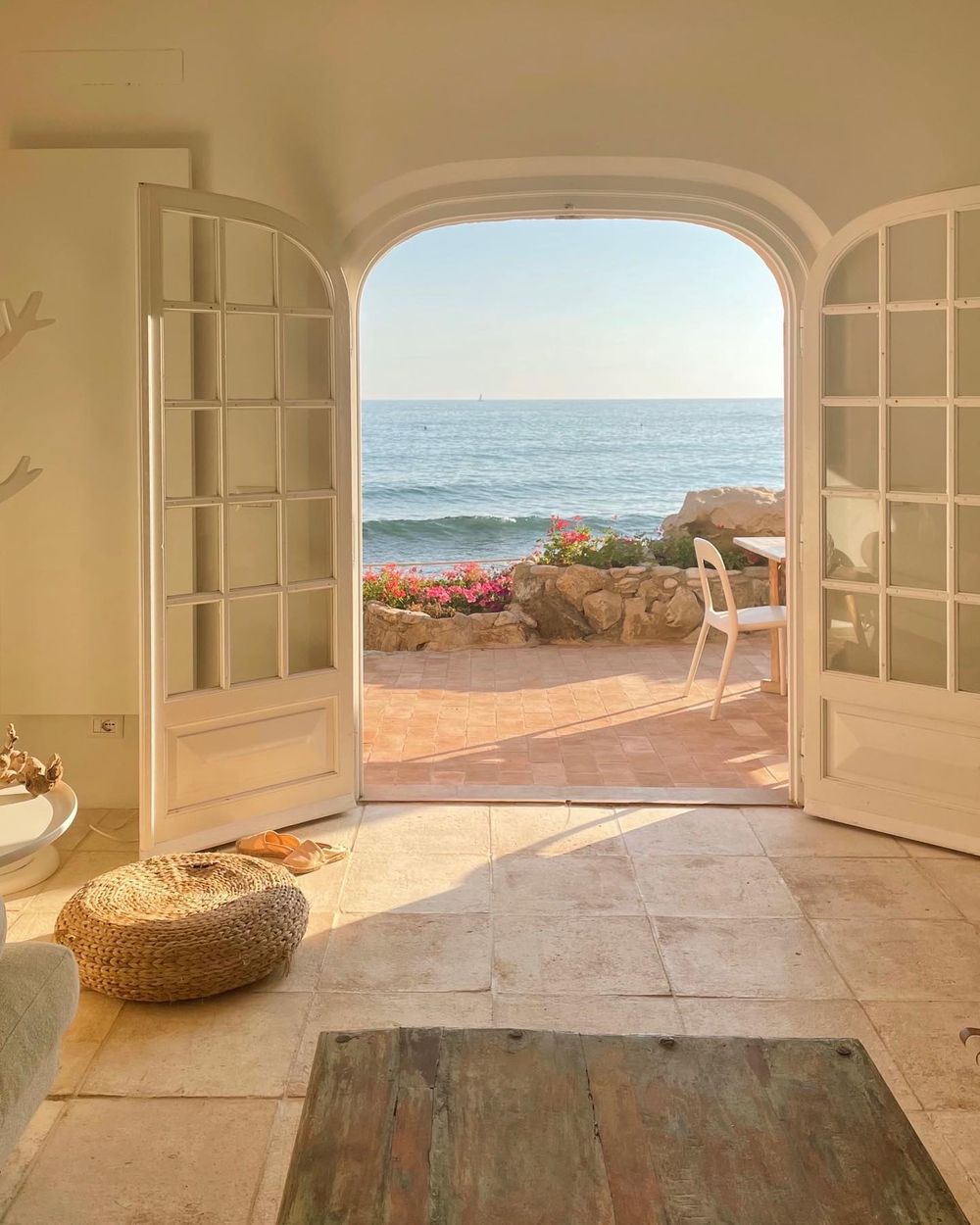 Mediterranean decor French doorway @valentinabarabuffi