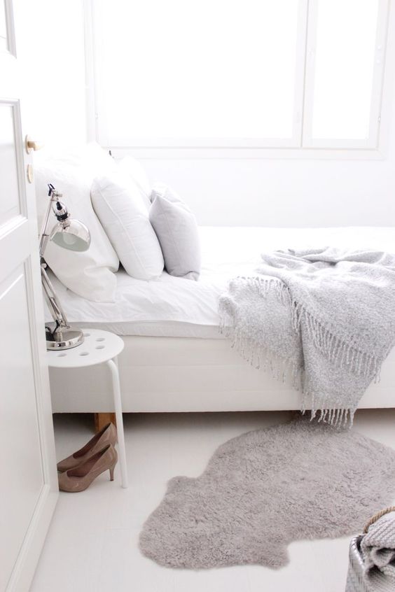 Minimalist Bedroom with Gray faux Fur Rug