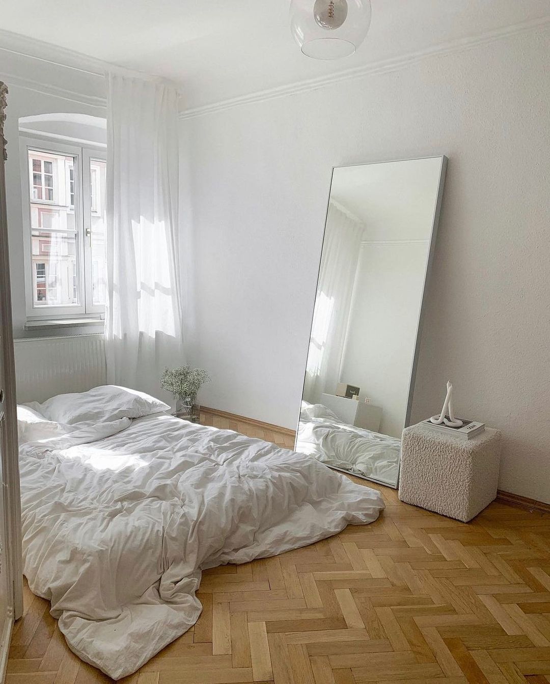 Minimalist bedroom transparent white curtains windows via @dea.artelier