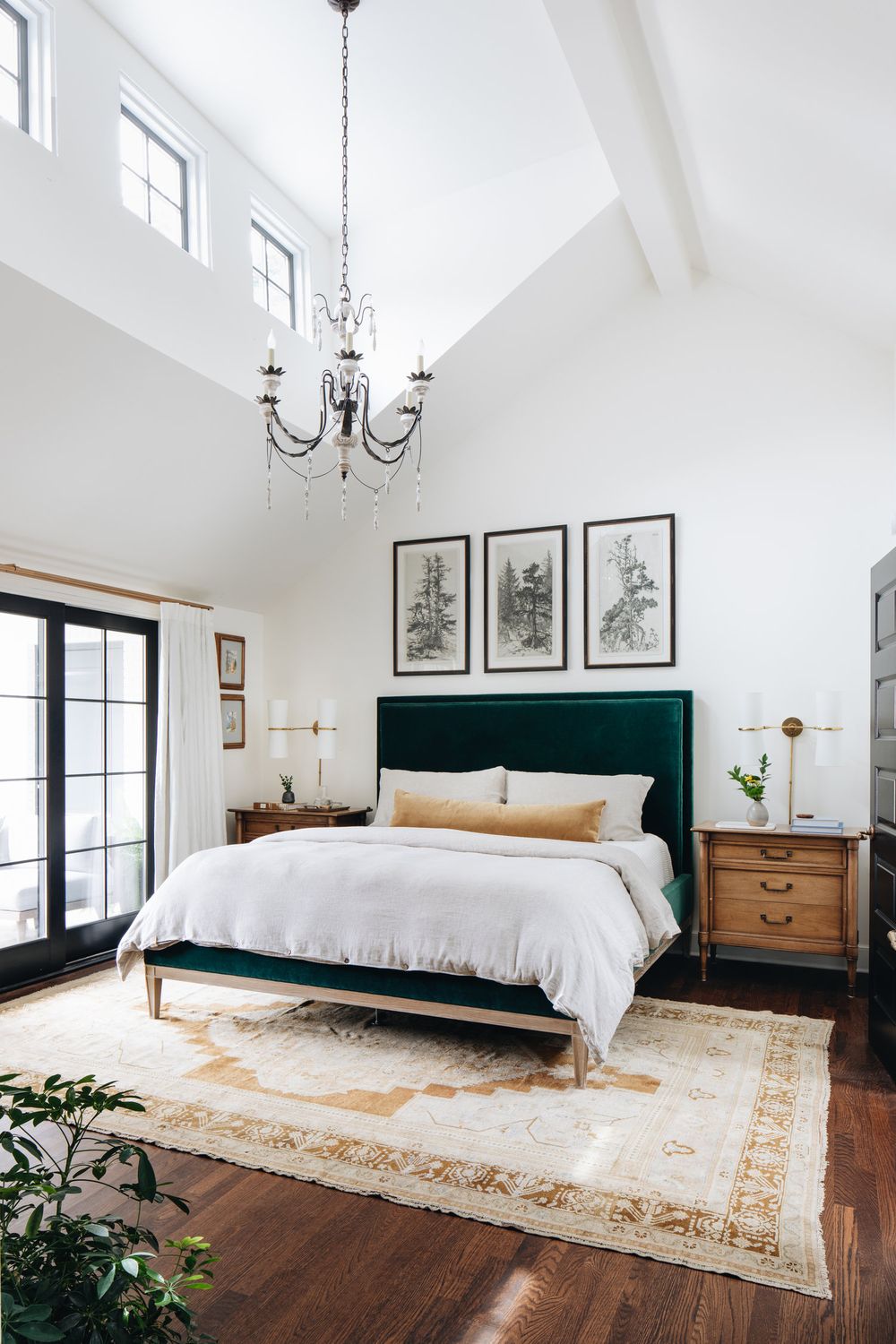 Neo-Traditional Bedroom via jeanstofferdesign