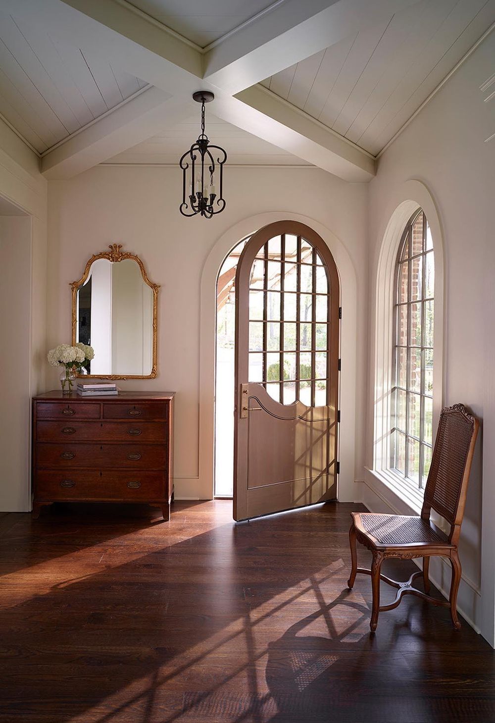 10 Amazing Interior Arched Doorway Ideas