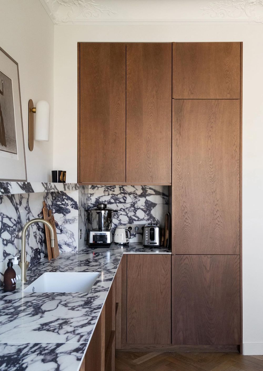 Marble kitchen countertops Caramel wood cabinets @bcdfstudio