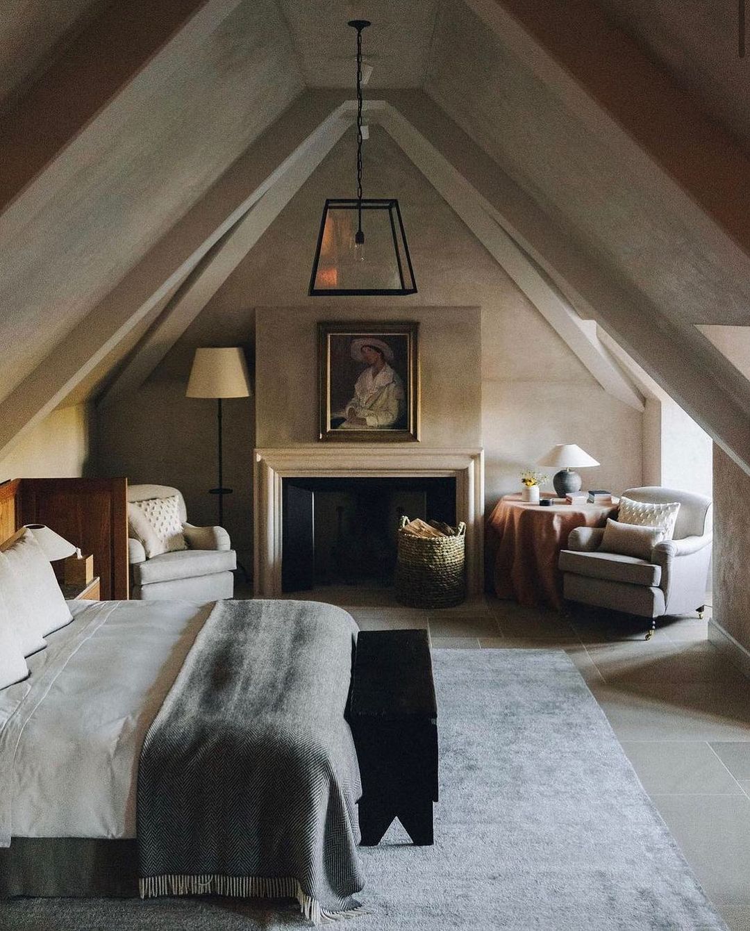 Neo-traditional bedroom via @heckfield_place