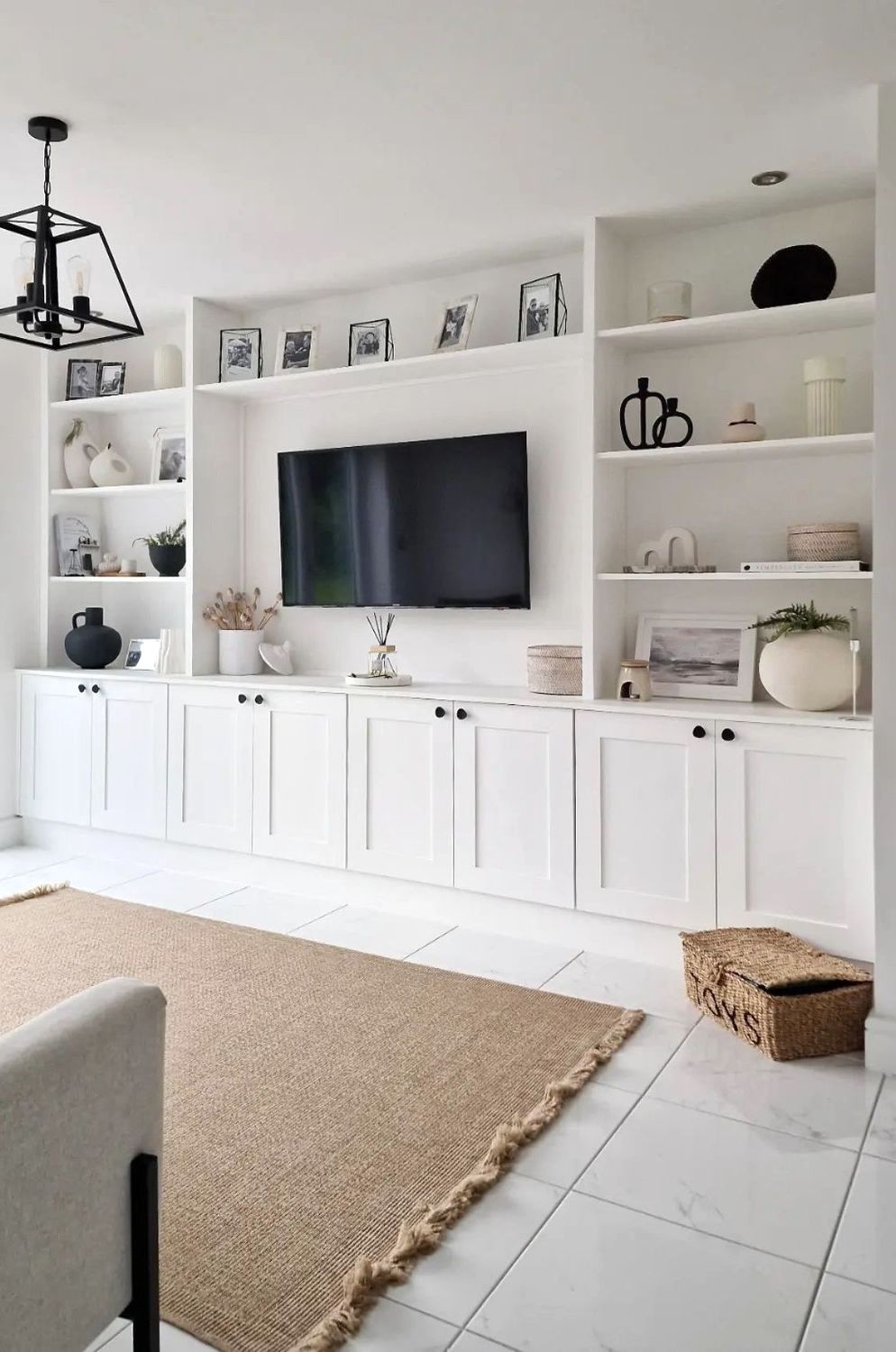 Shelving around the TV sophierebeccahome