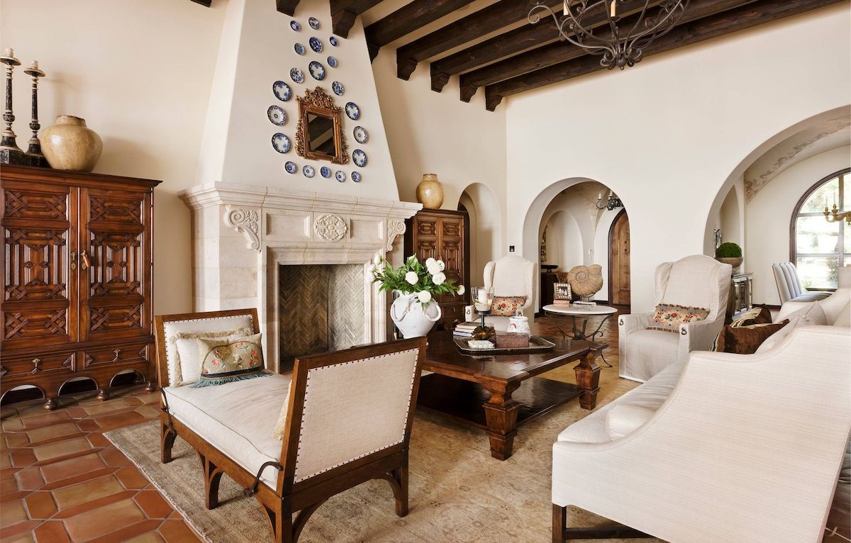 Spanish Colonial living room JAUREGUI Architecture Interiors Construction