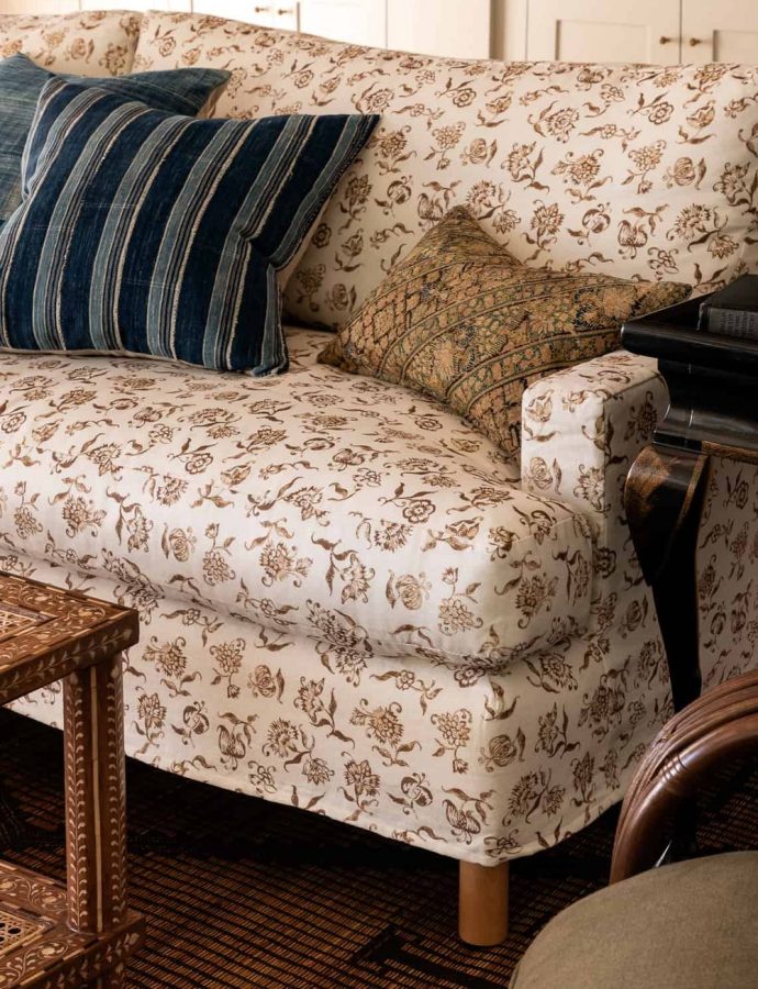 12 Best Traditional Sofas