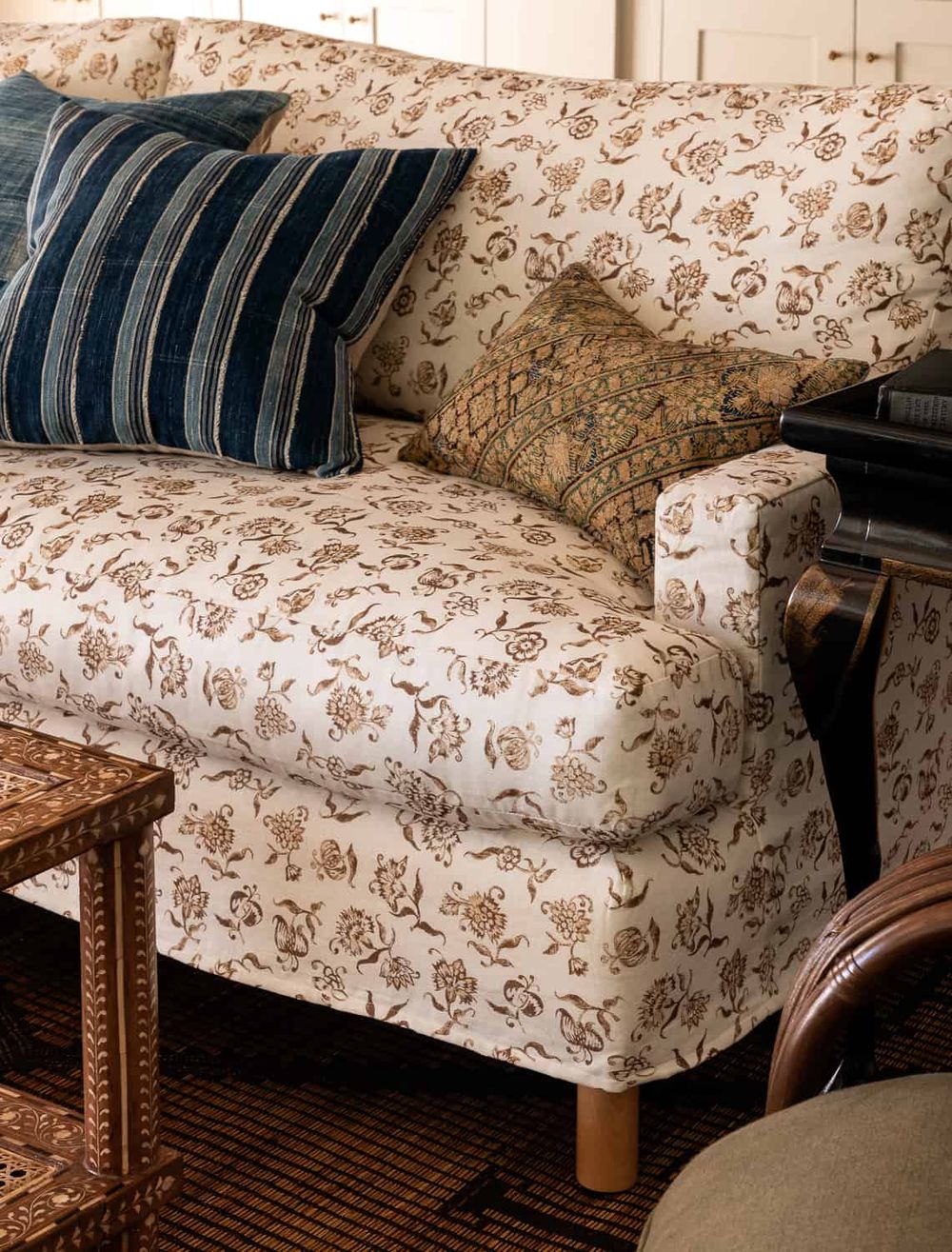 Traditional deals english sofa