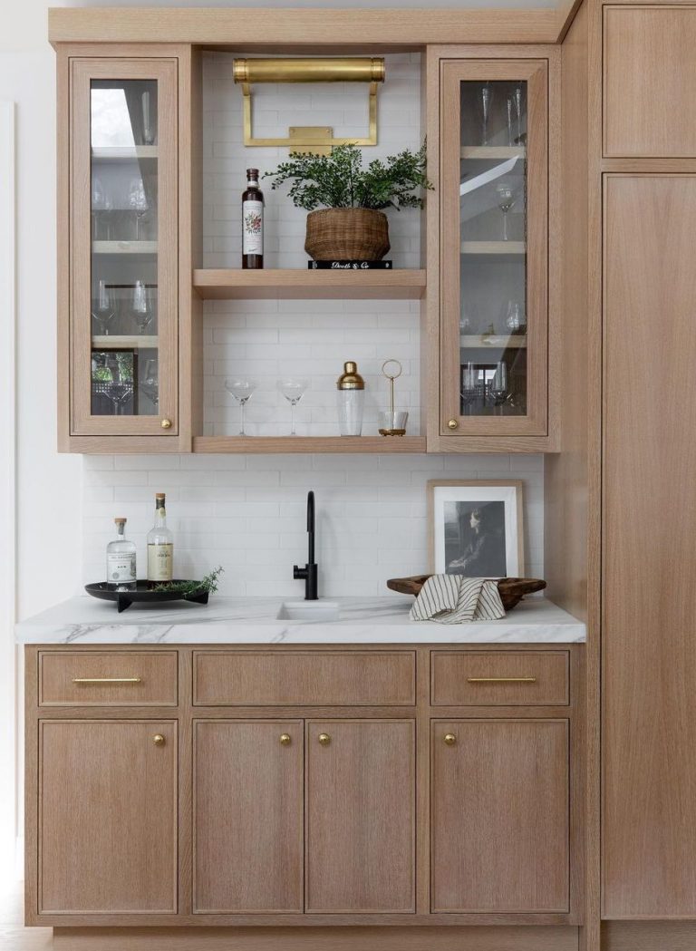 7 Types of Home Bars Popular with Homeowners