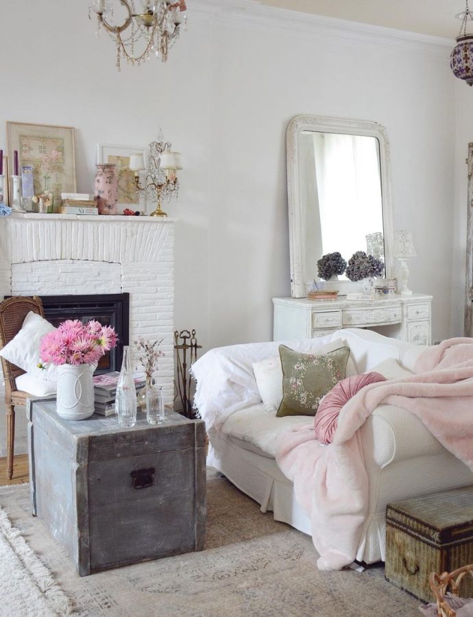 21 Best Shabby Chic Sofas for the Living Room