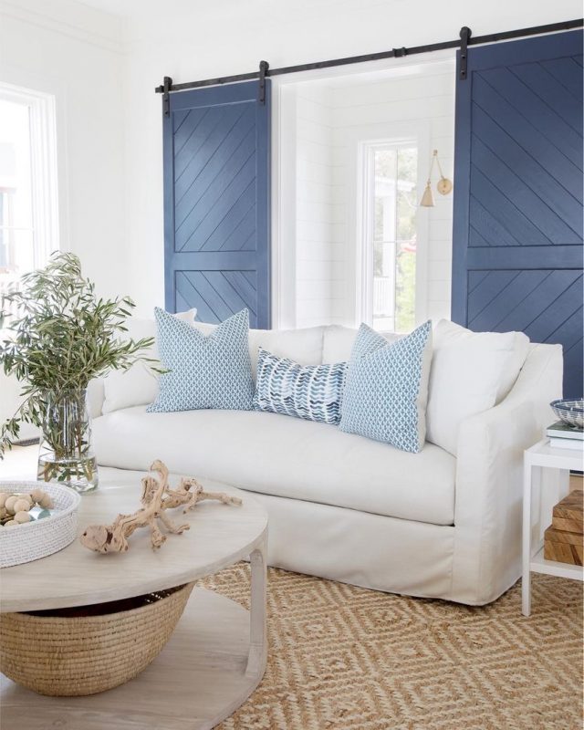 17 Amazing Barn Door Ideas for Your Home