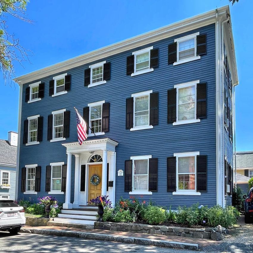 Colonial house buildingsofnewengland