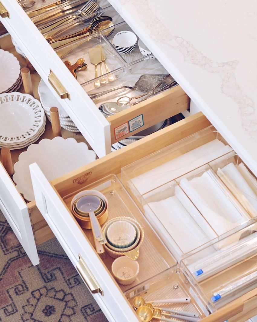 Kitchen Organization: How to Organize Your Kitchen Drawers - The Pink Dream