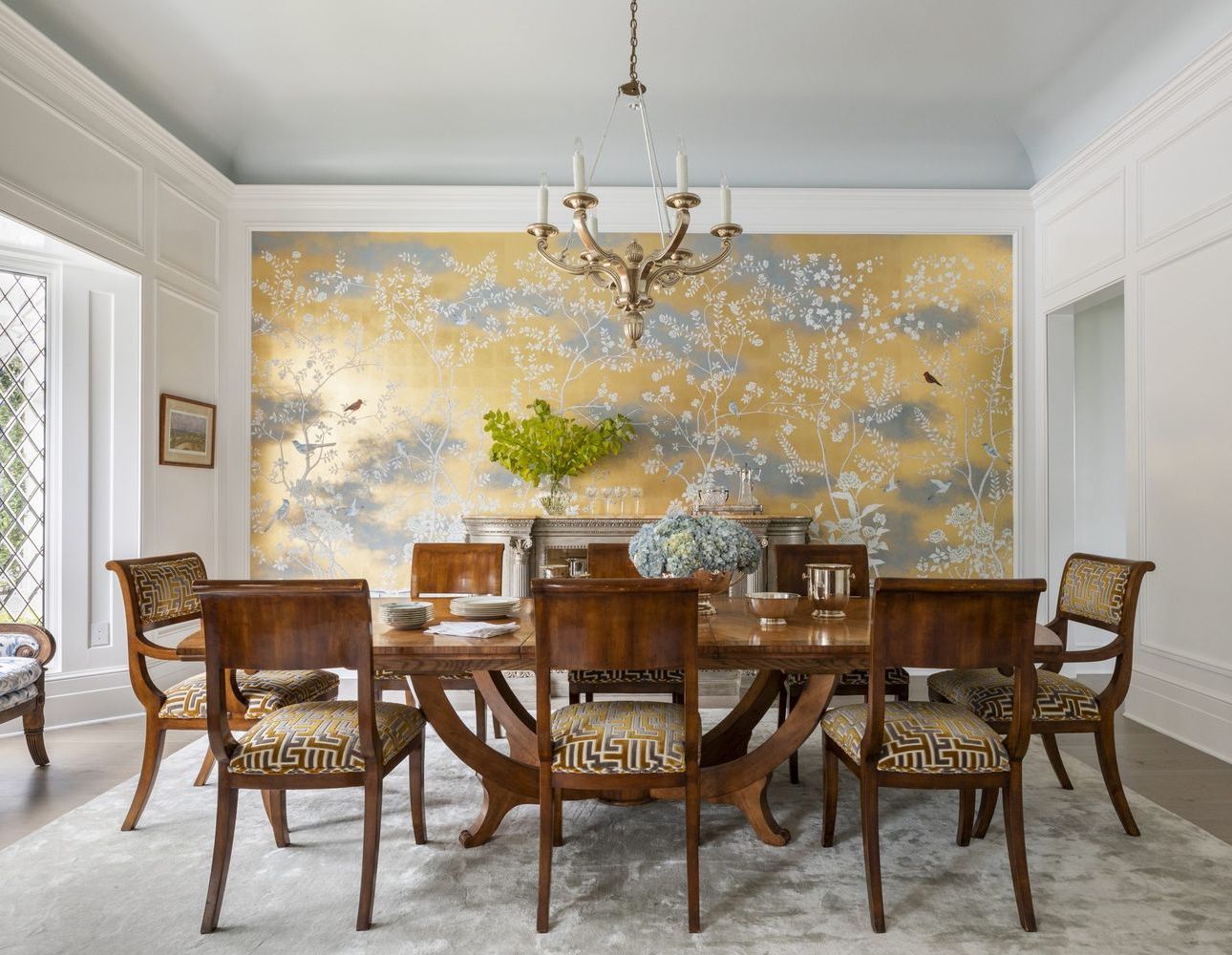 10 Beautiful Traditional Dining Rooms