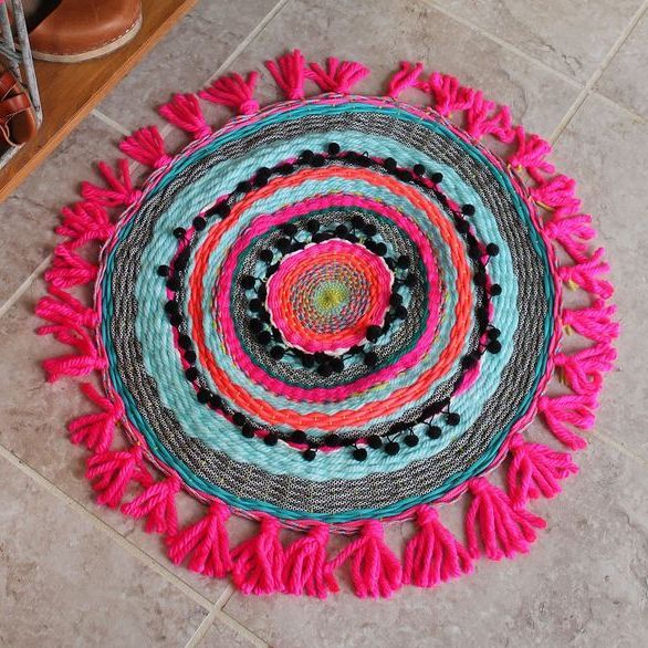 DIY woven circle rug via abeautifulmess