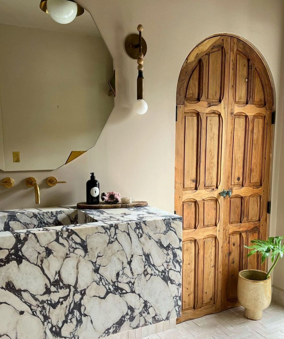 Marble bathroom vanity @studiogutow